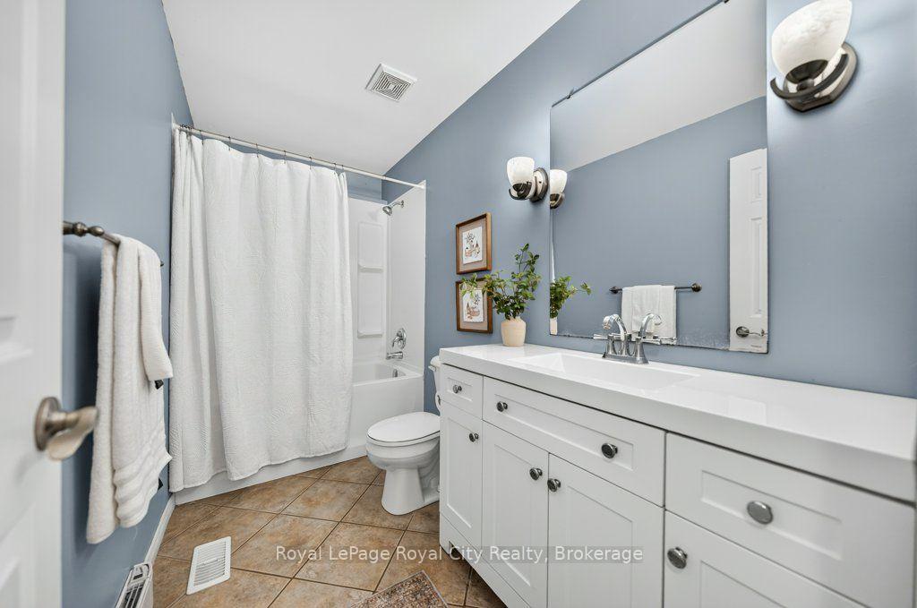 Photo 26 of 18 Springdale Boulevard, Guelph, Willow West/Sugarbush/West Acres — HOMEH
