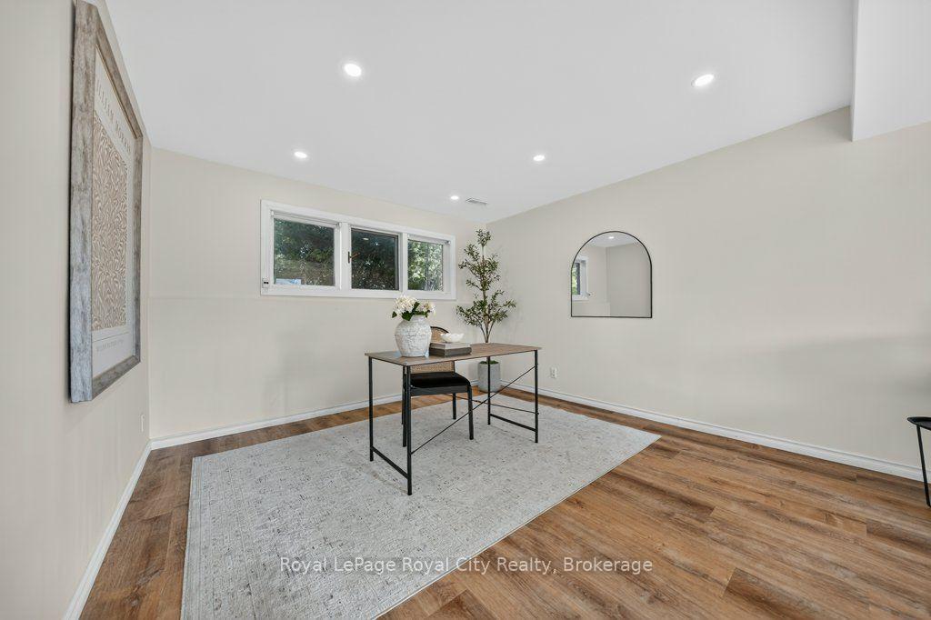 Photo 28 of 18 Springdale Boulevard, Guelph, Willow West/Sugarbush/West Acres — HOMEH