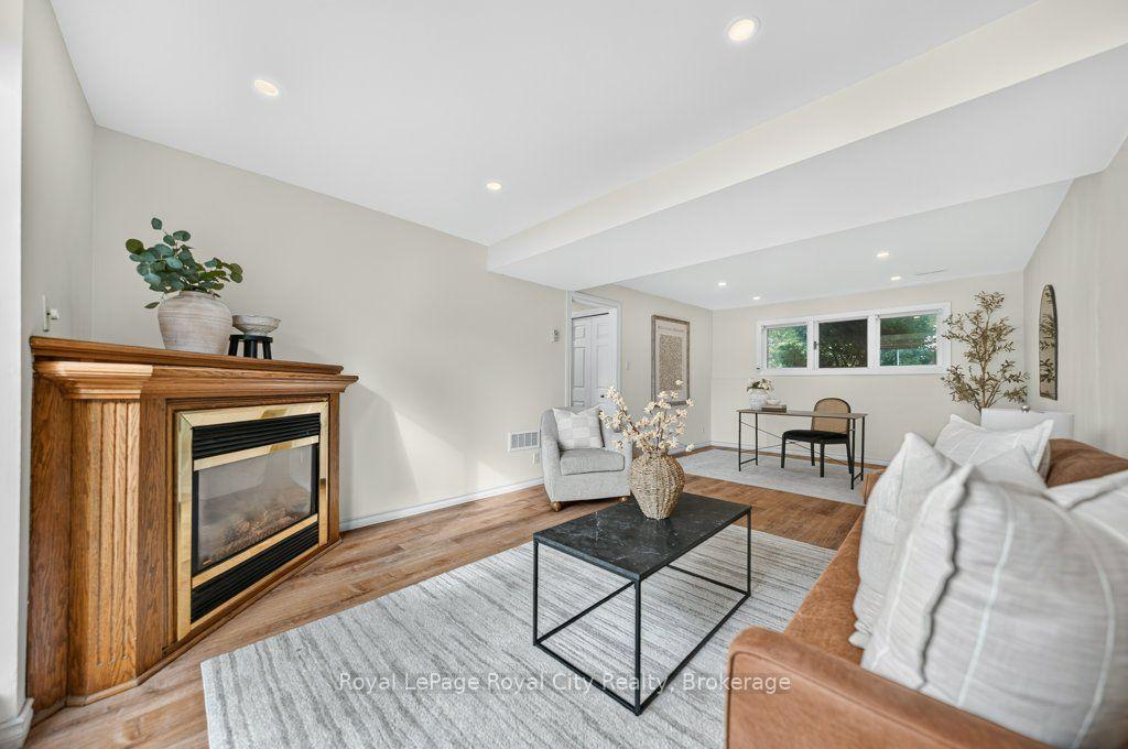 Photo 33 of 18 Springdale Boulevard, Guelph, Willow West/Sugarbush/West Acres — HOMEH