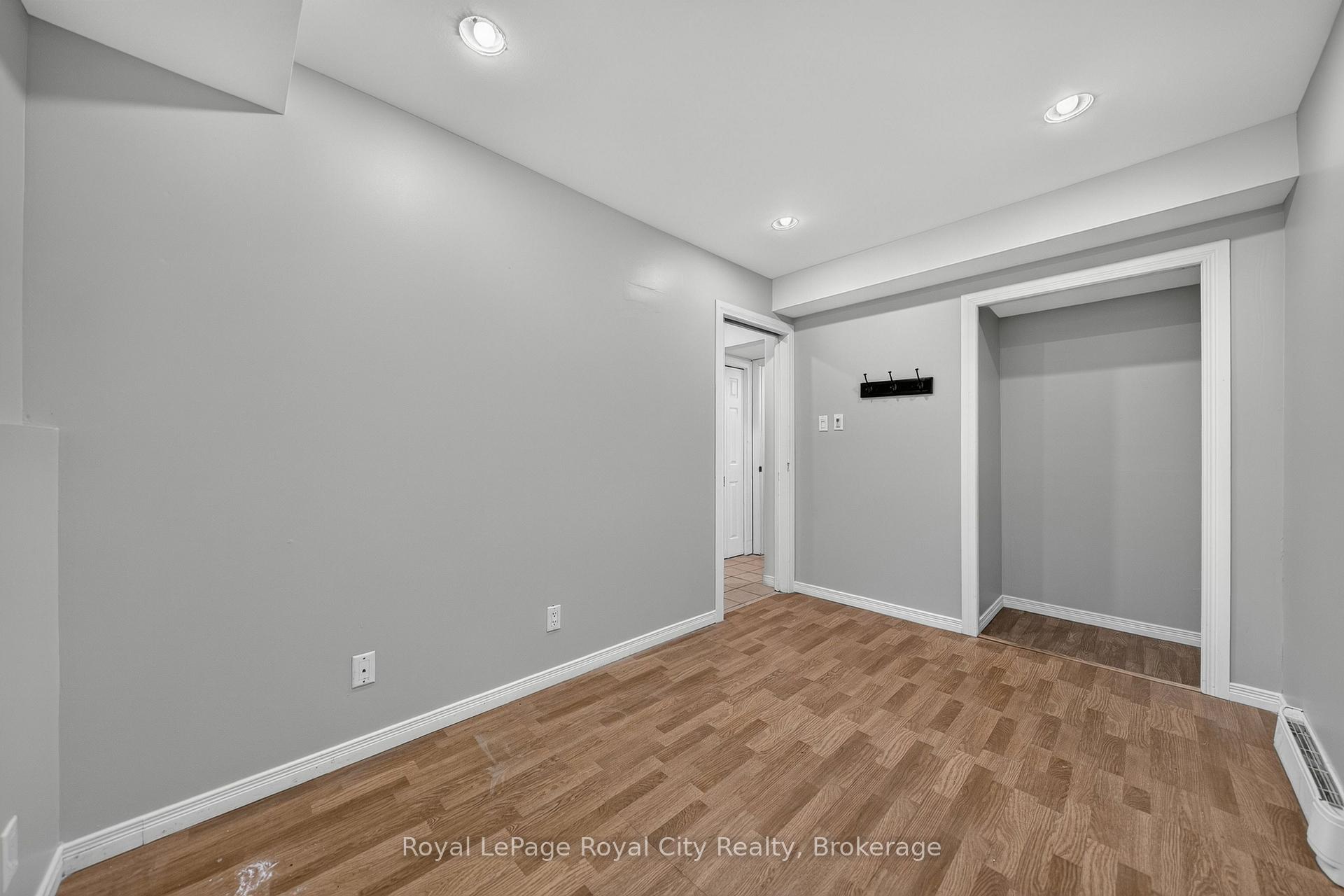 Photo 35 of 18 Springdale Boulevard, Guelph, Willow West/Sugarbush/West Acres — HOMEH