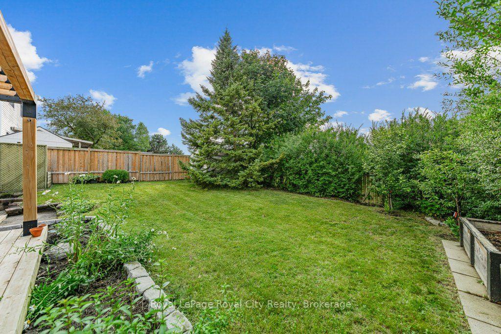Photo 42 of 18 Springdale Boulevard, Guelph, Willow West/Sugarbush/West Acres — HOMEH