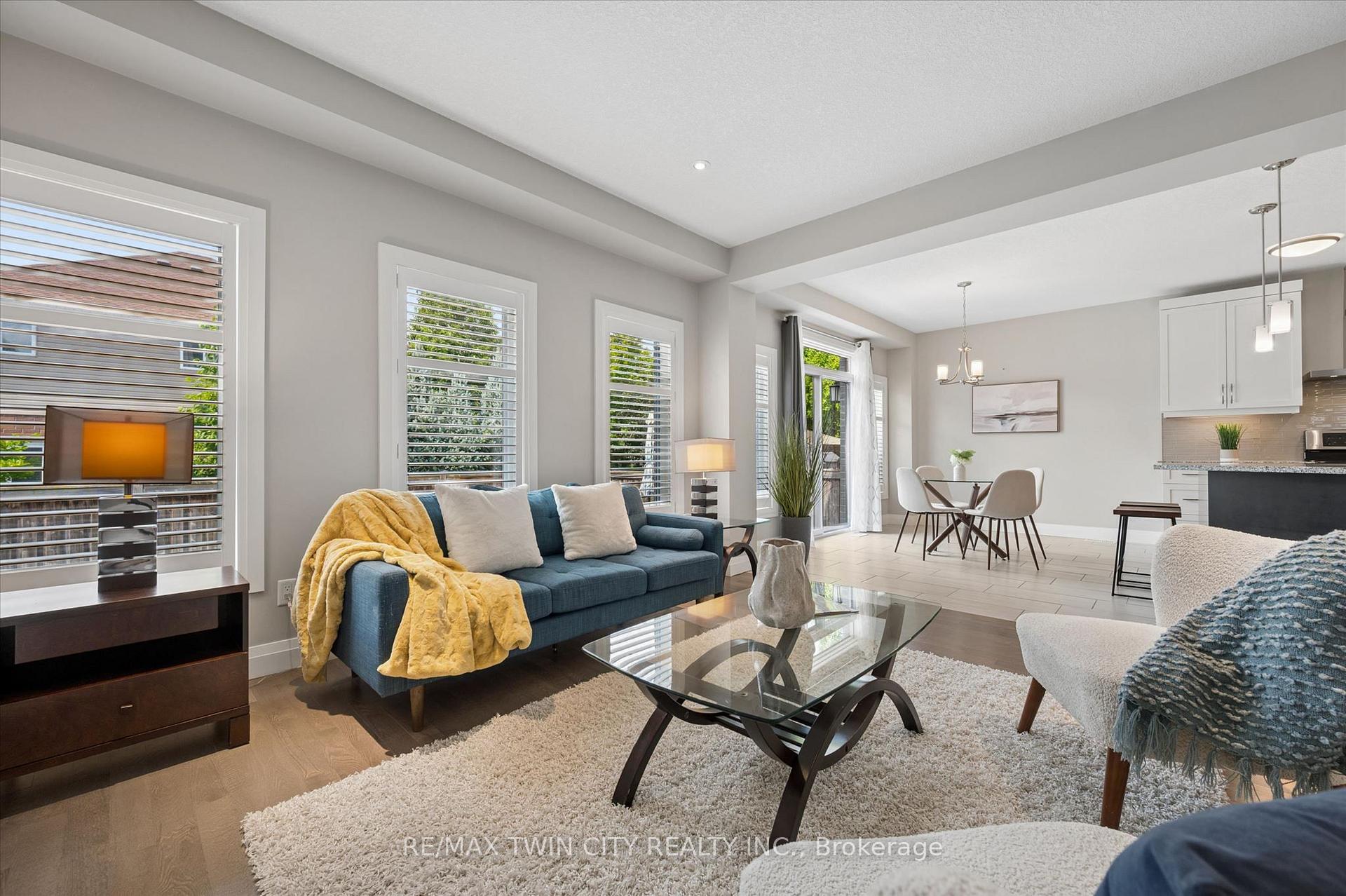 Photo 14 of 606 Pinery Trail, Waterloo, Conservation Meadows — HOMEH