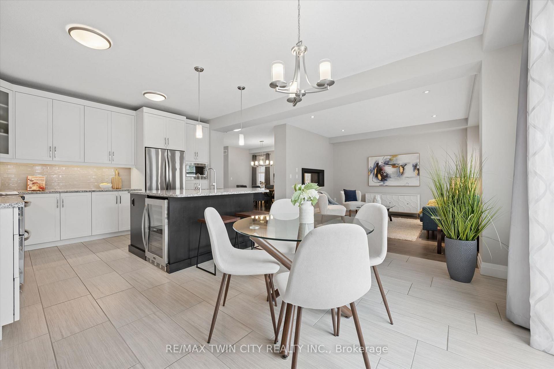 Photo 17 of 606 Pinery Trail, Waterloo, Conservation Meadows — HOMEH