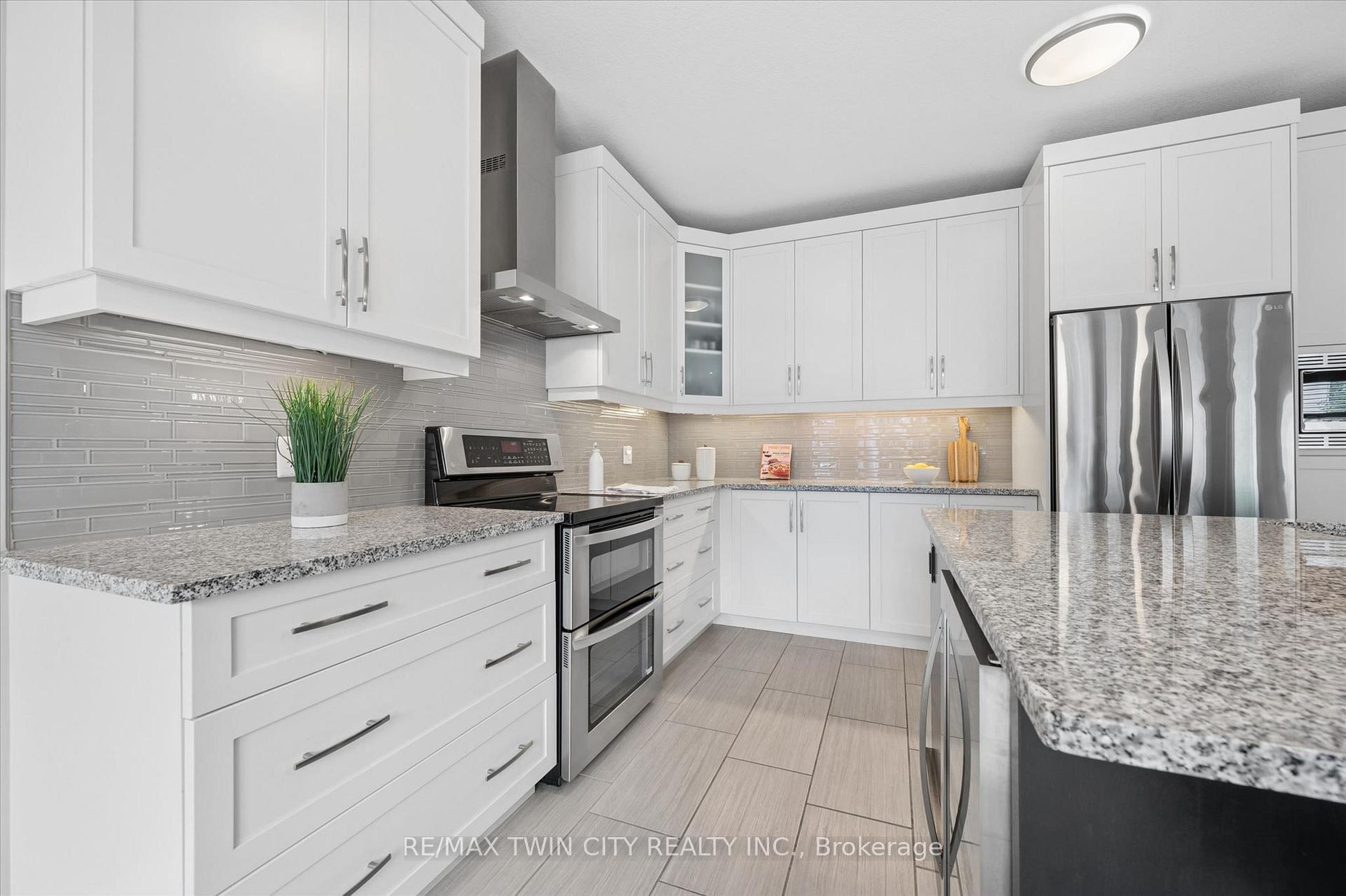 Photo 19 of 606 Pinery Trail, Waterloo, Conservation Meadows — HOMEH