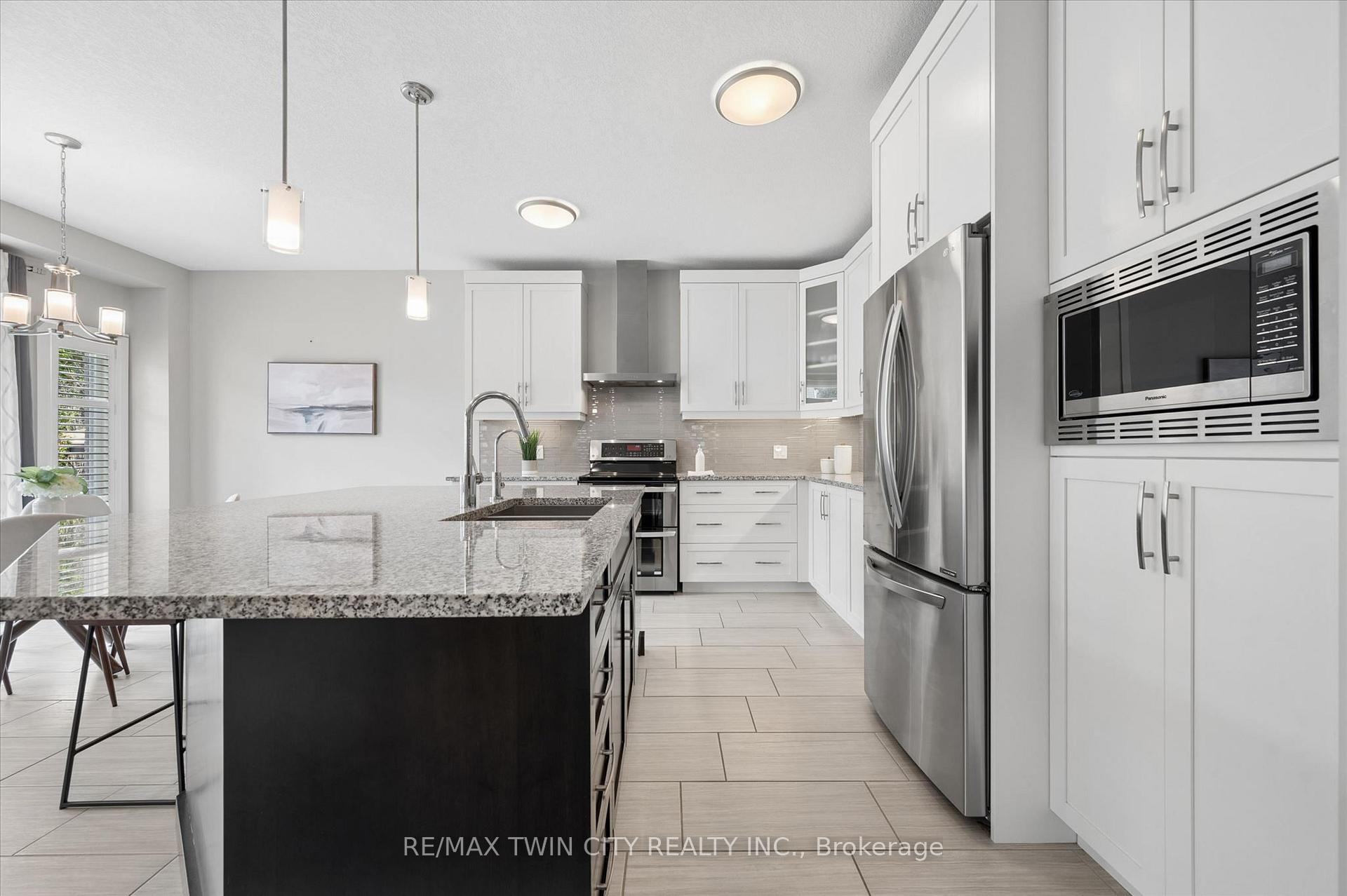 Photo 20 of 606 Pinery Trail, Waterloo, Conservation Meadows — HOMEH