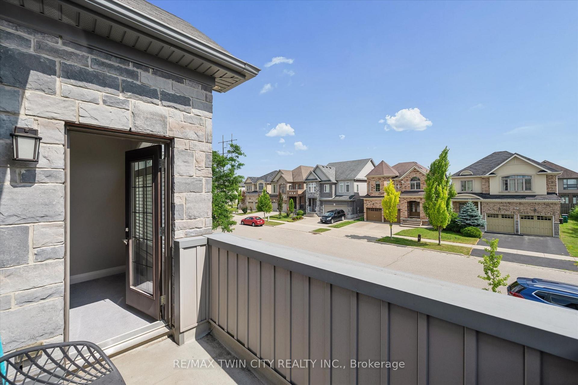 Photo 43 of 606 Pinery Trail, Waterloo, Conservation Meadows — HOMEH