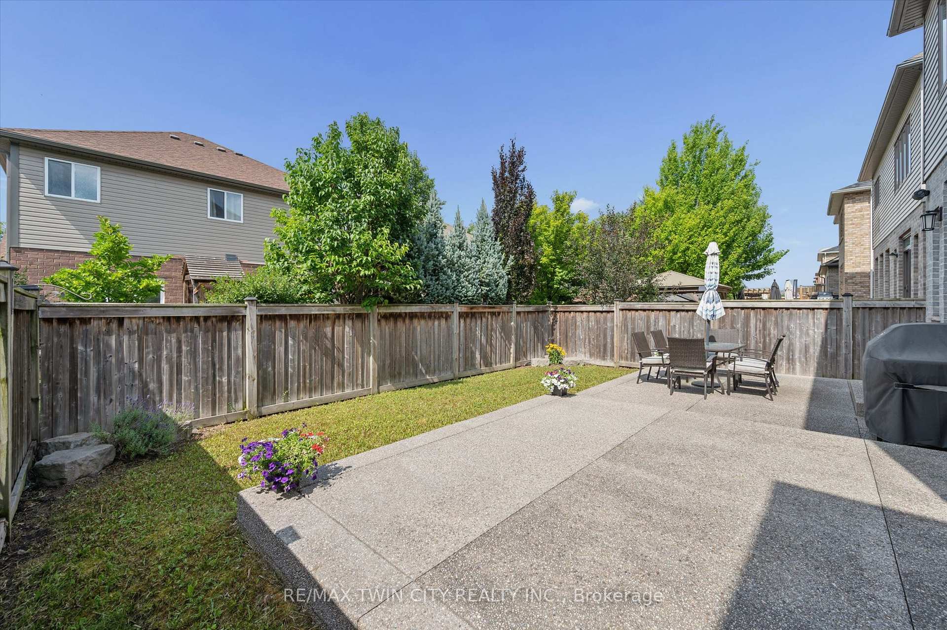 Photo 45 of 606 Pinery Trail, Waterloo, Conservation Meadows — HOMEH