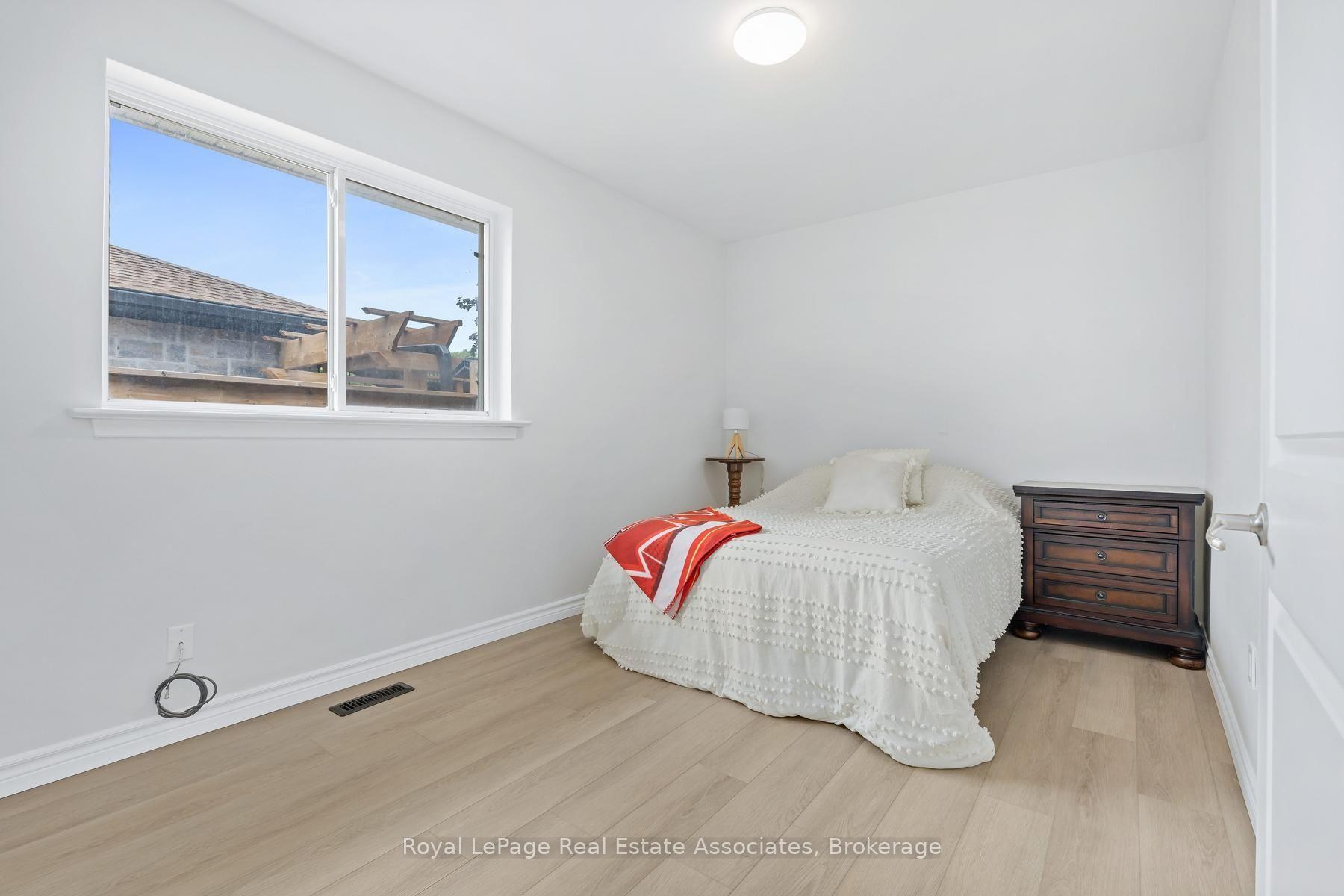 Photo 12 of 90 Longfield Road, Halton Hills, Acton — HOMEH