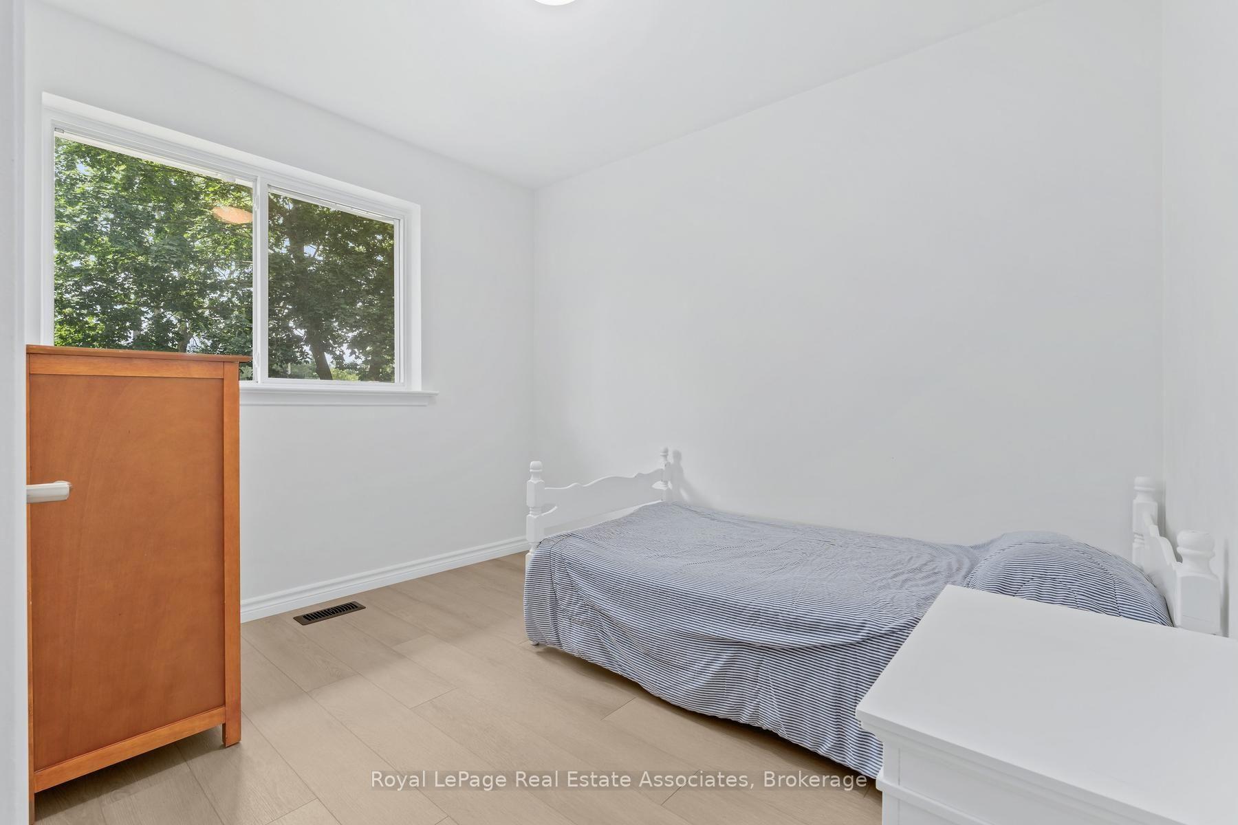 Photo 14 of 90 Longfield Road, Halton Hills, Acton — HOMEH