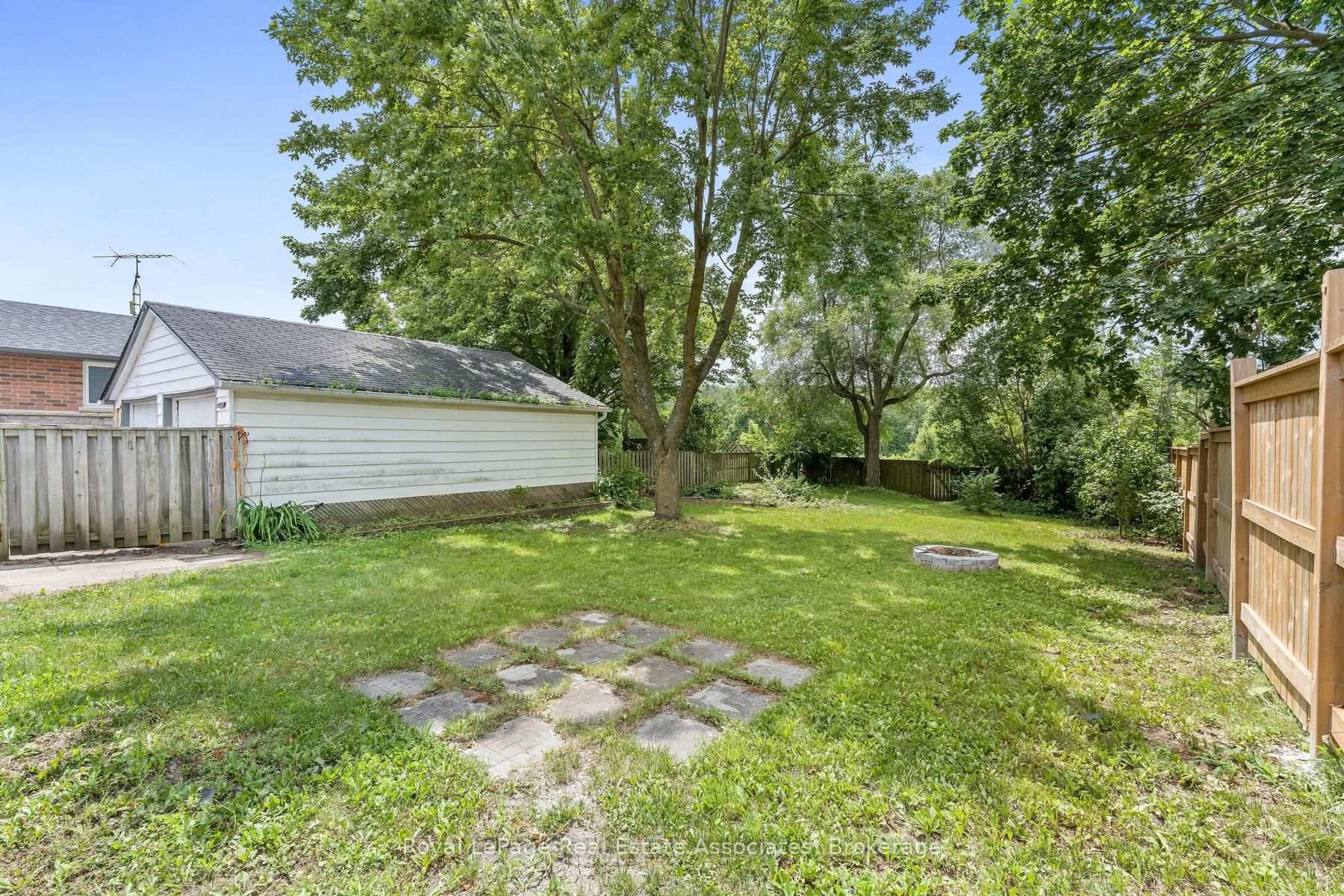 Photo 26 of 90 Longfield Road, Halton Hills, Acton — HOMEH