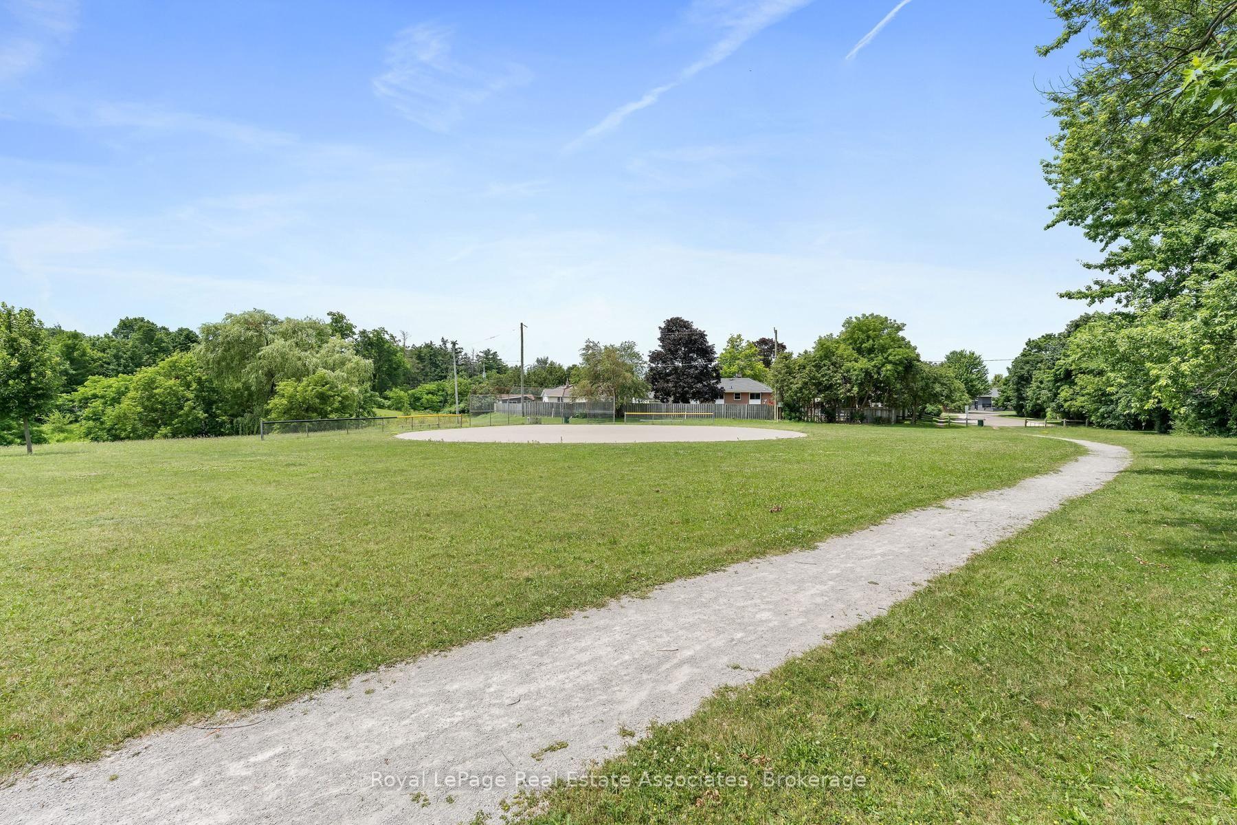 Photo 30 of 90 Longfield Road, Halton Hills, Acton — HOMEH