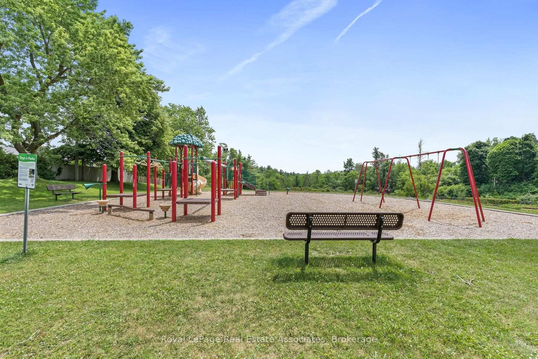 Photo 31 of 90 Longfield Road, Halton Hills, Acton — HOMEH