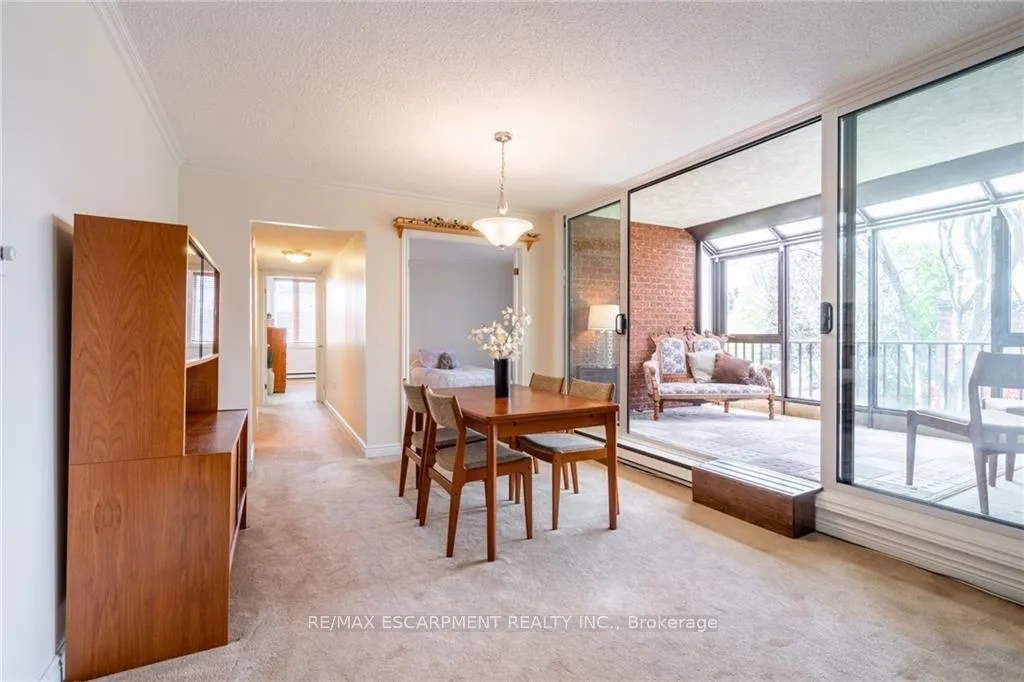 Photo 3 of Unit 305, 150 Wilson Street W, Hamilton, Ancaster — HOMEH