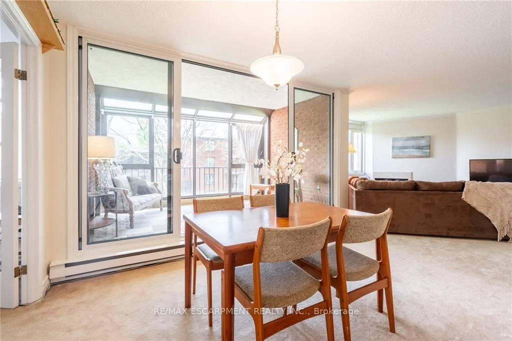 Photo 6 of Unit 305, 150 Wilson Street W, Hamilton, Ancaster — HOMEH
