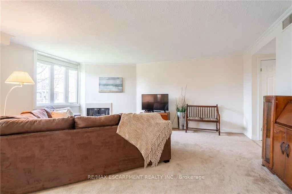 Photo 8 of Unit 305, 150 Wilson Street W, Hamilton, Ancaster — HOMEH