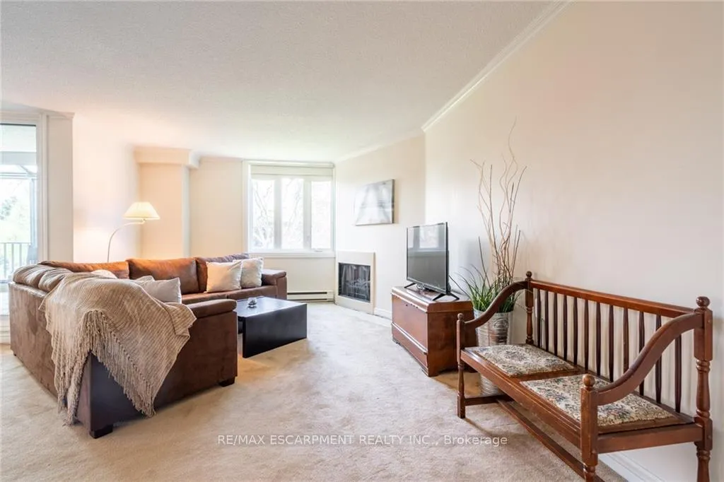 Photo 9 of Unit 305, 150 Wilson Street W, Hamilton, Ancaster — HOMEH