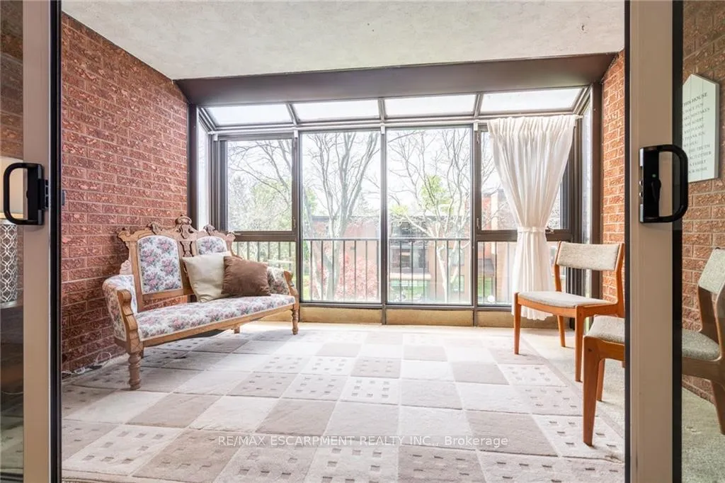 Photo 10 of Unit 305, 150 Wilson Street W, Hamilton, Ancaster — HOMEH