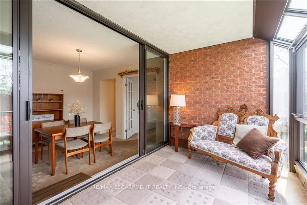 Photo 12 of Unit 305, 150 Wilson Street W, Hamilton, Ancaster — HOMEH