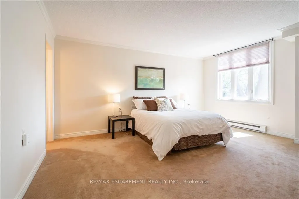 Photo 13 of Unit 305, 150 Wilson Street W, Hamilton, Ancaster — HOMEH