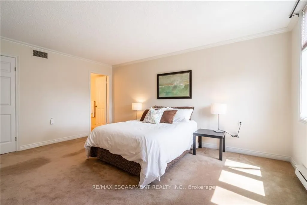 Photo 16 of Unit 305, 150 Wilson Street W, Hamilton, Ancaster — HOMEH