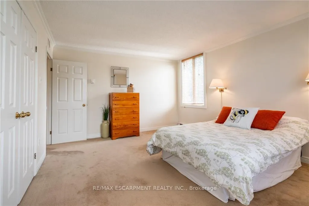 Photo 18 of Unit 305, 150 Wilson Street W, Hamilton, Ancaster — HOMEH