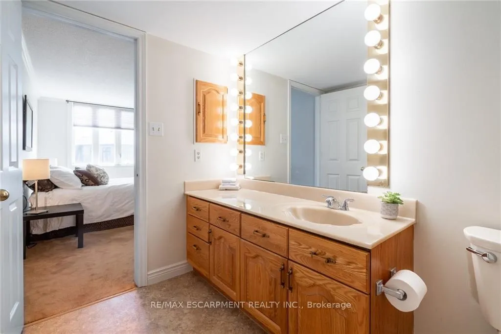Photo 32 of Unit 305, 150 Wilson Street W, Hamilton, Ancaster — HOMEH