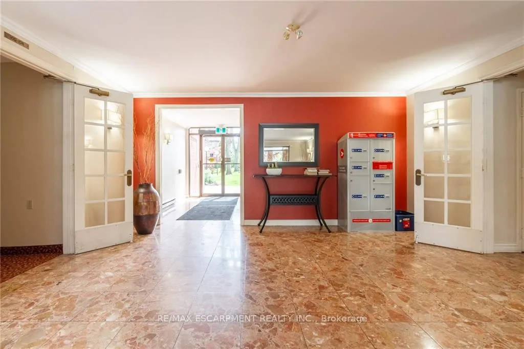 Photo 33 of Unit 305, 150 Wilson Street W, Hamilton, Ancaster — HOMEH