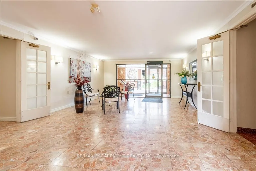 Photo 34 of Unit 305, 150 Wilson Street W, Hamilton, Ancaster — HOMEH