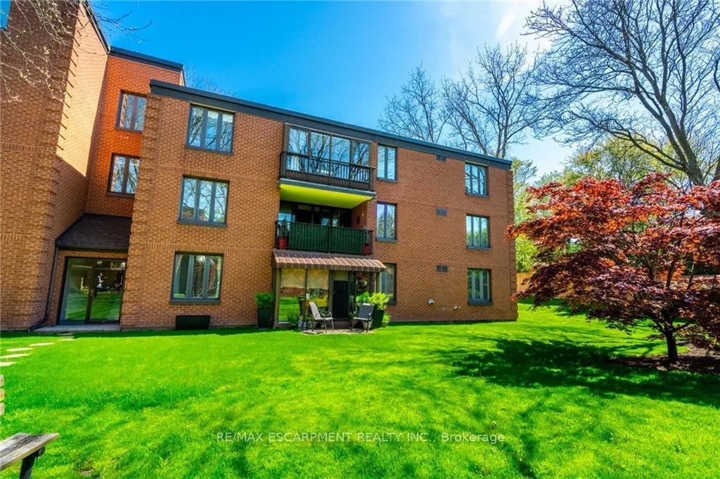 Photo 39 of Unit 305, 150 Wilson Street W, Hamilton, Ancaster — HOMEH