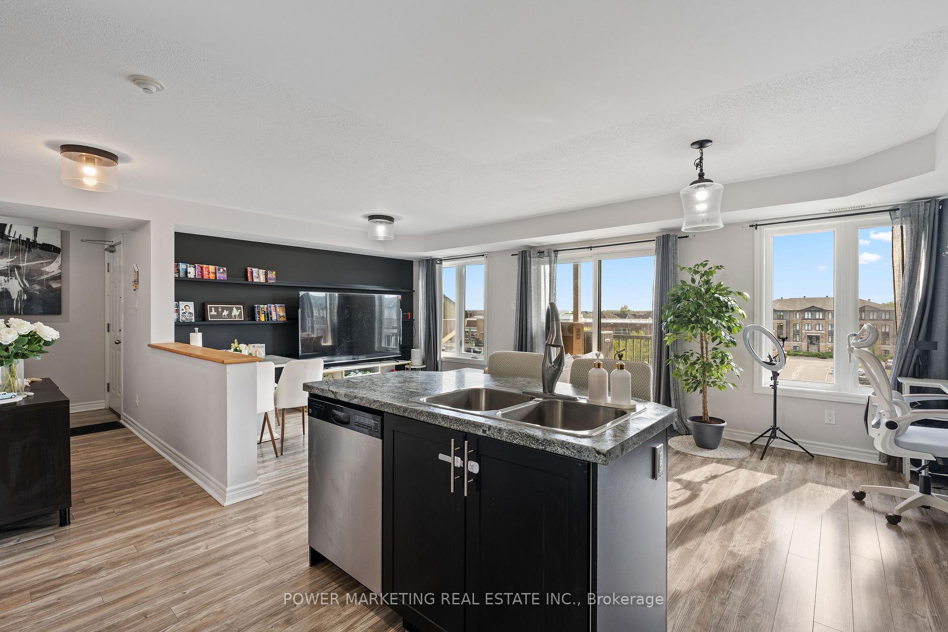 Photo 13 of Unit 8, 2240 Tenth Line Road, Ottawa, Avalon West — HOMEH