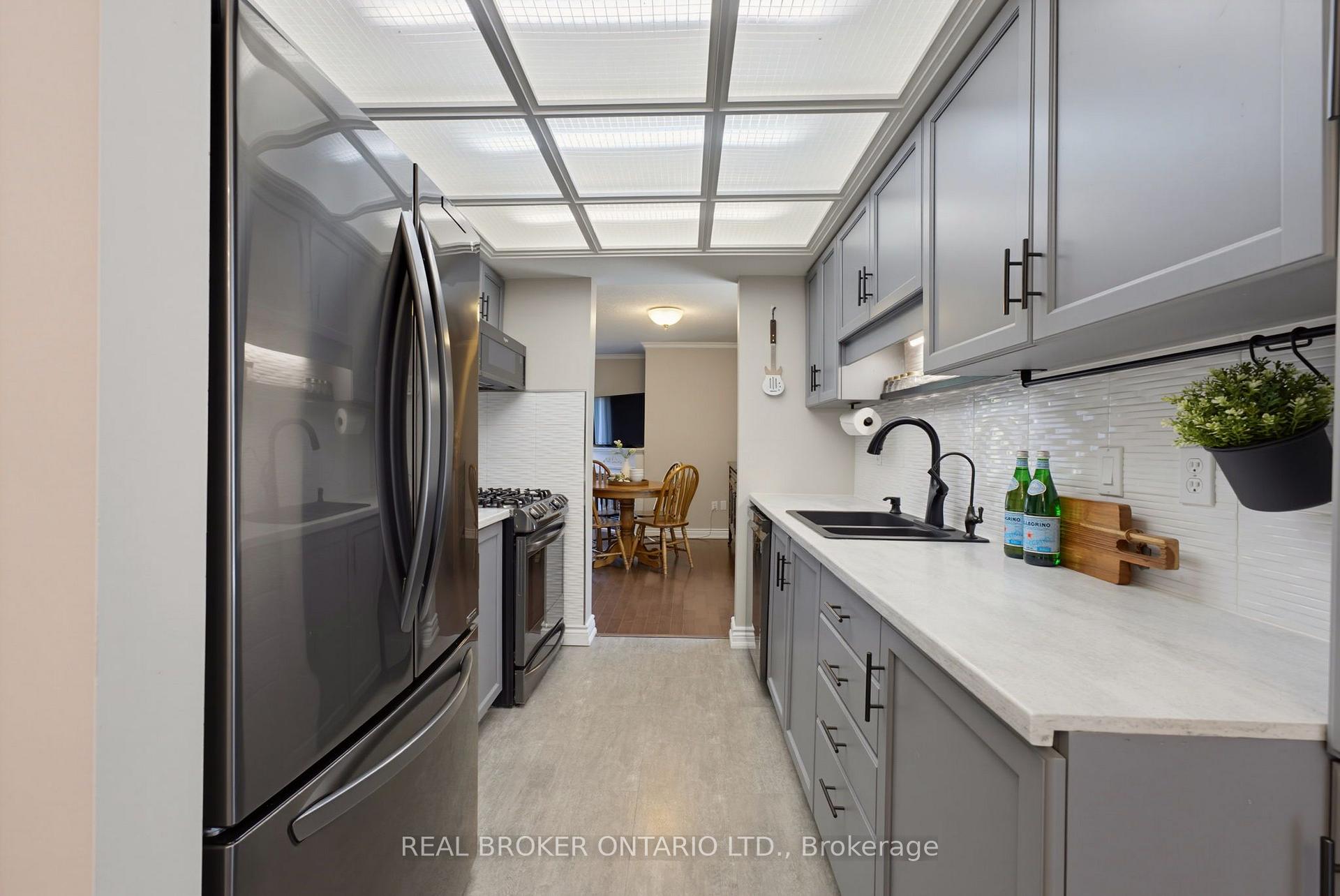 Photo 7 of 520 Mayflower Street, Waterloo, Lexington — HOMEH