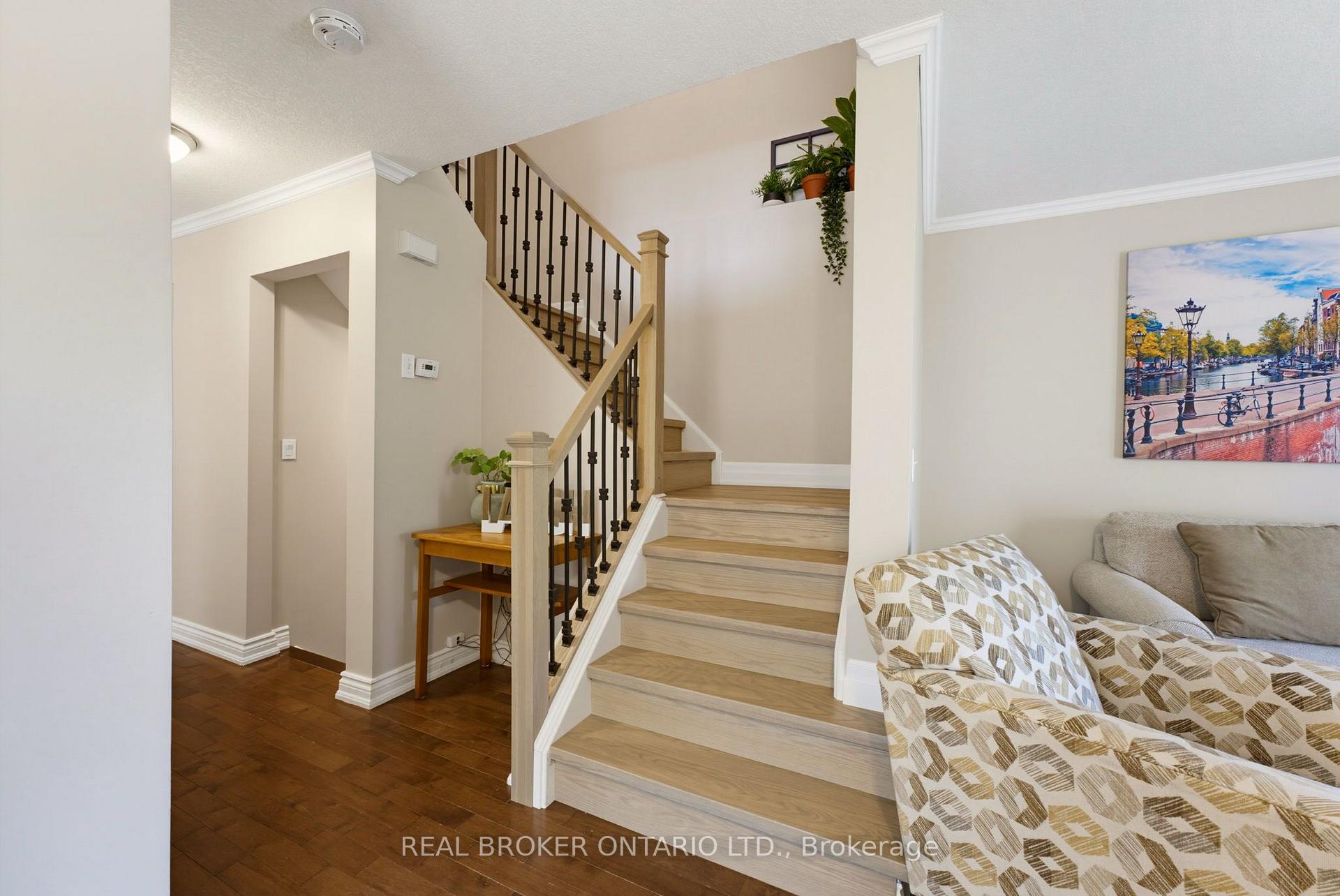 Photo 14 of 520 Mayflower Street, Waterloo, Lexington — HOMEH