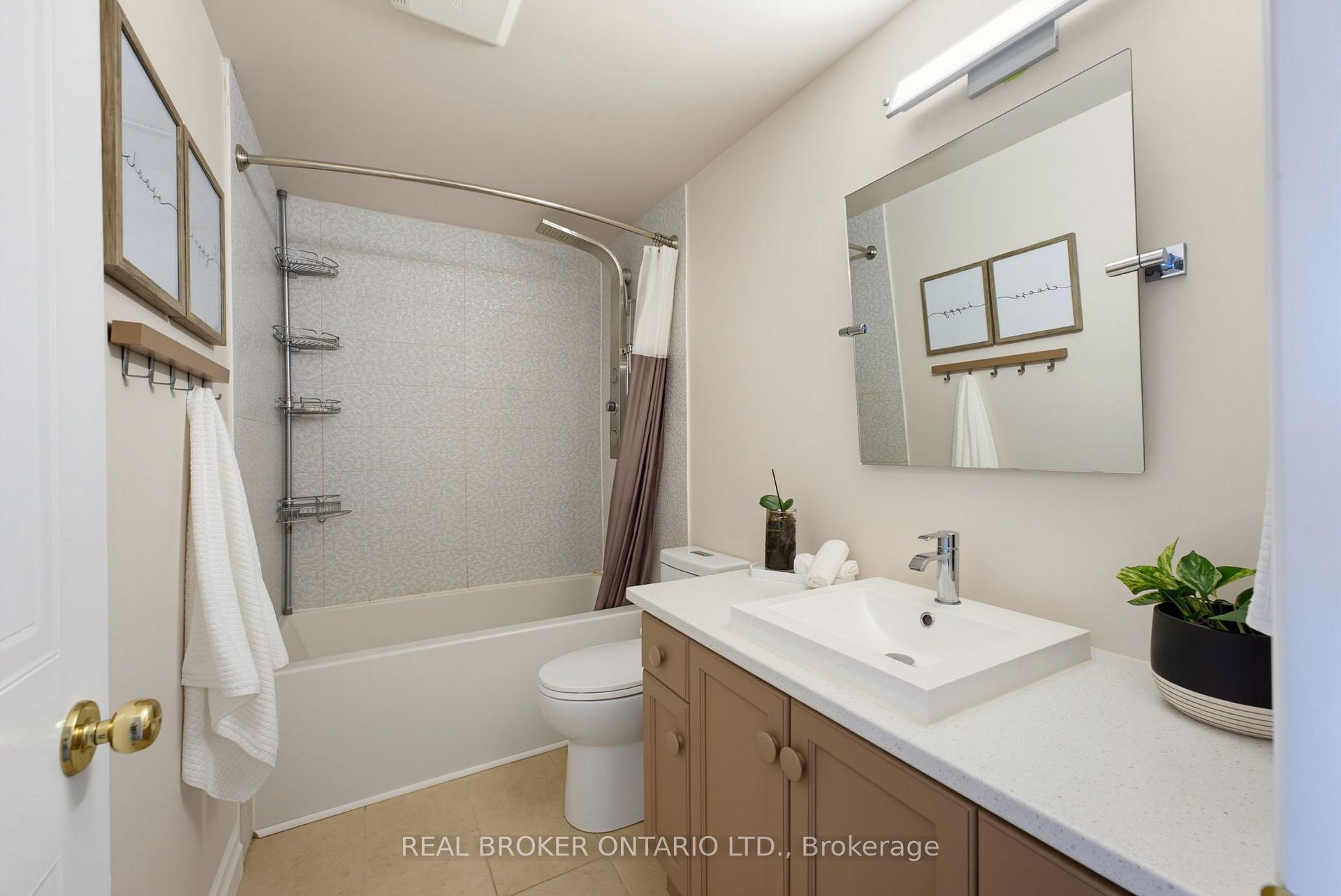 Photo 21 of 520 Mayflower Street, Waterloo, Lexington — HOMEH