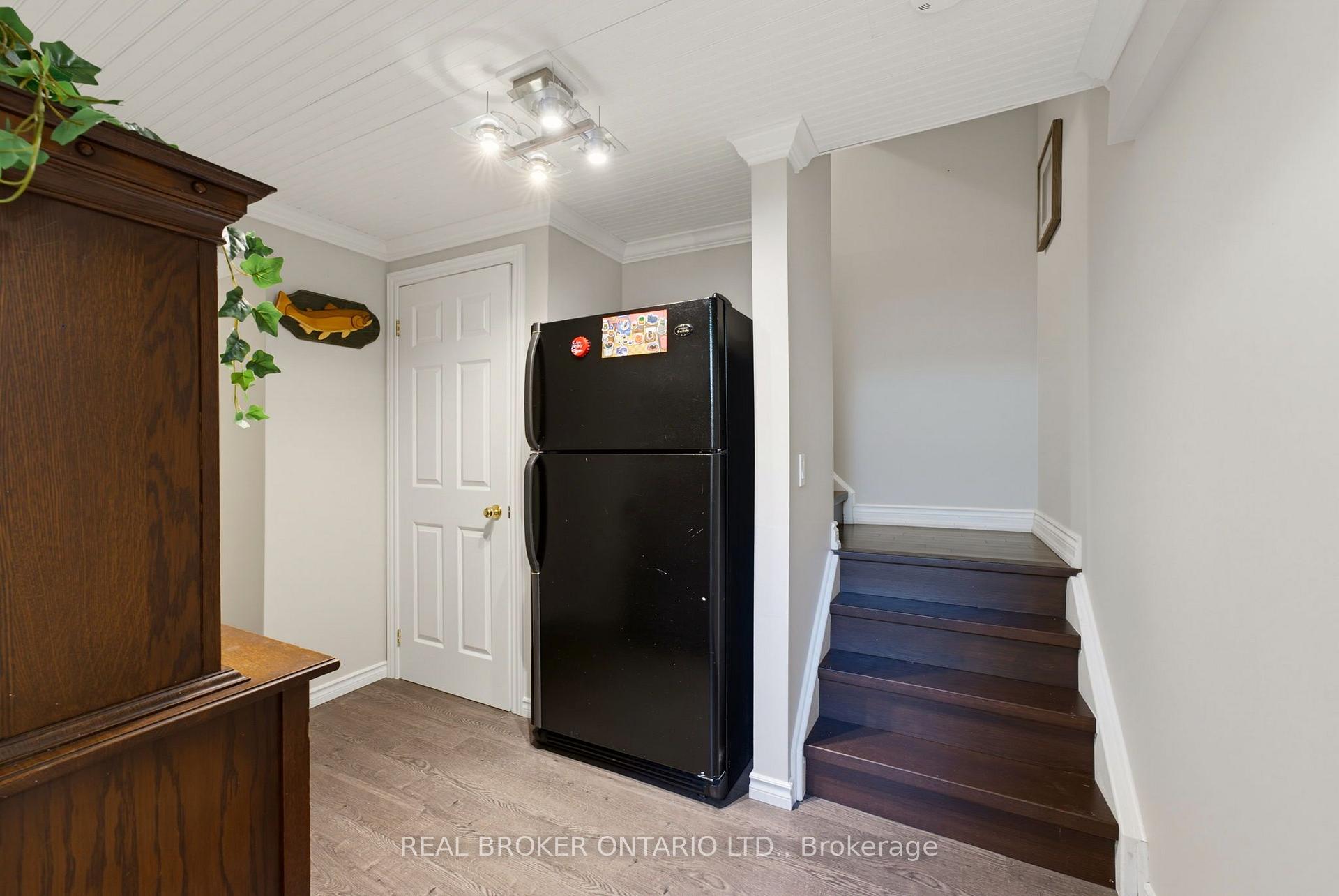 Photo 24 of 520 Mayflower Street, Waterloo, Lexington — HOMEH