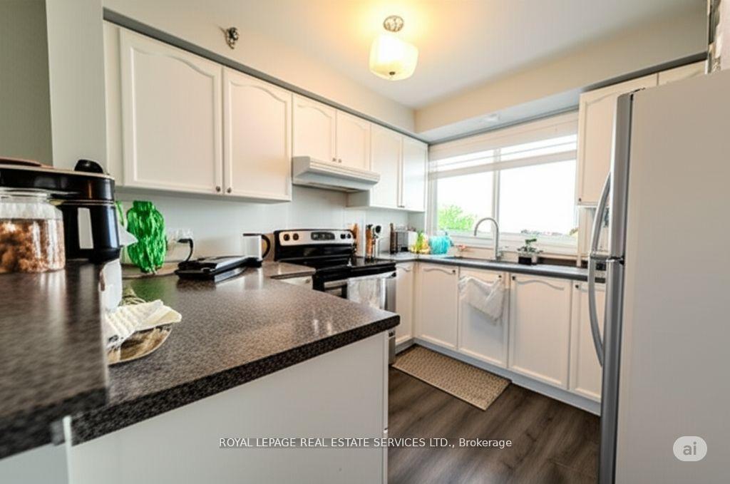 Photo 2 of 4450 Fairview Street, Burlington, Shoreacres — HOMEH