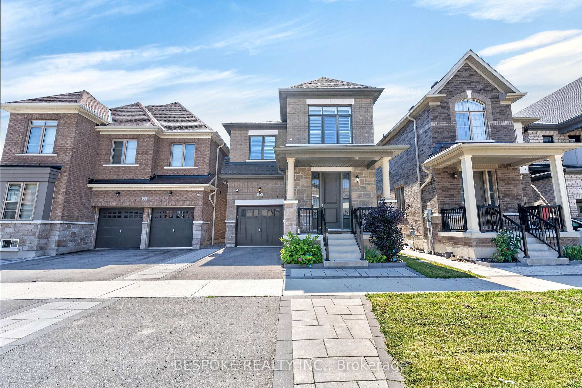Photo 3 of 22 Swordfish Drive, Whitby, Lynde Creek — HOMEH