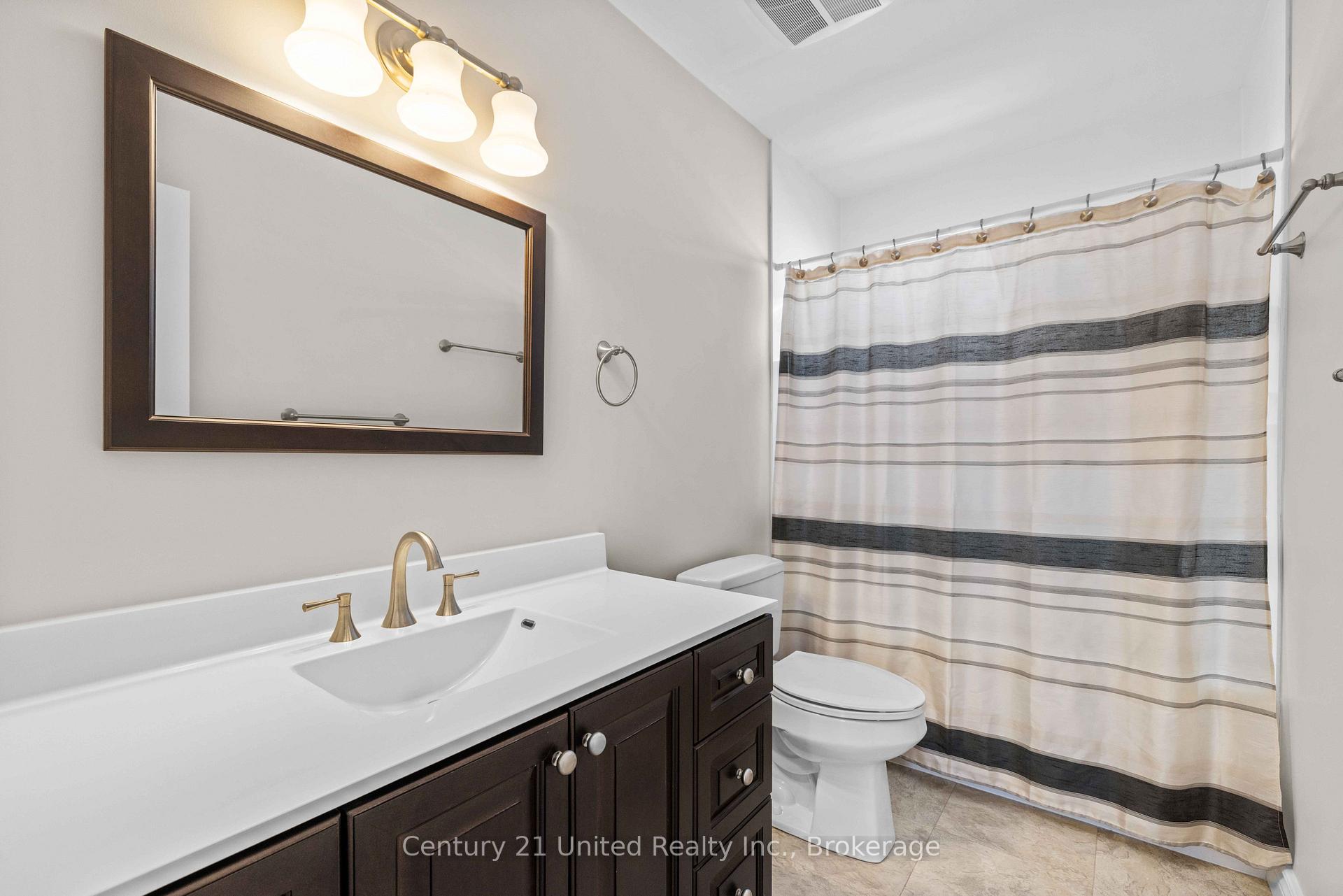 Photo 21 of 518 Reynolds Street, Whitby, Downtown Whitby — HOMEH