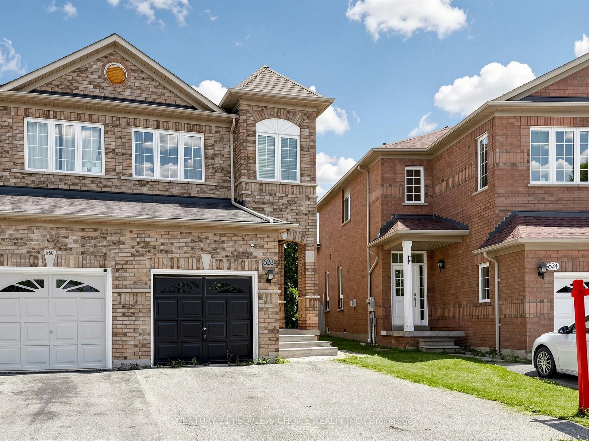 Photo 4 of 828 Khan Crescent, Mississauga, East Credit — HOMEH