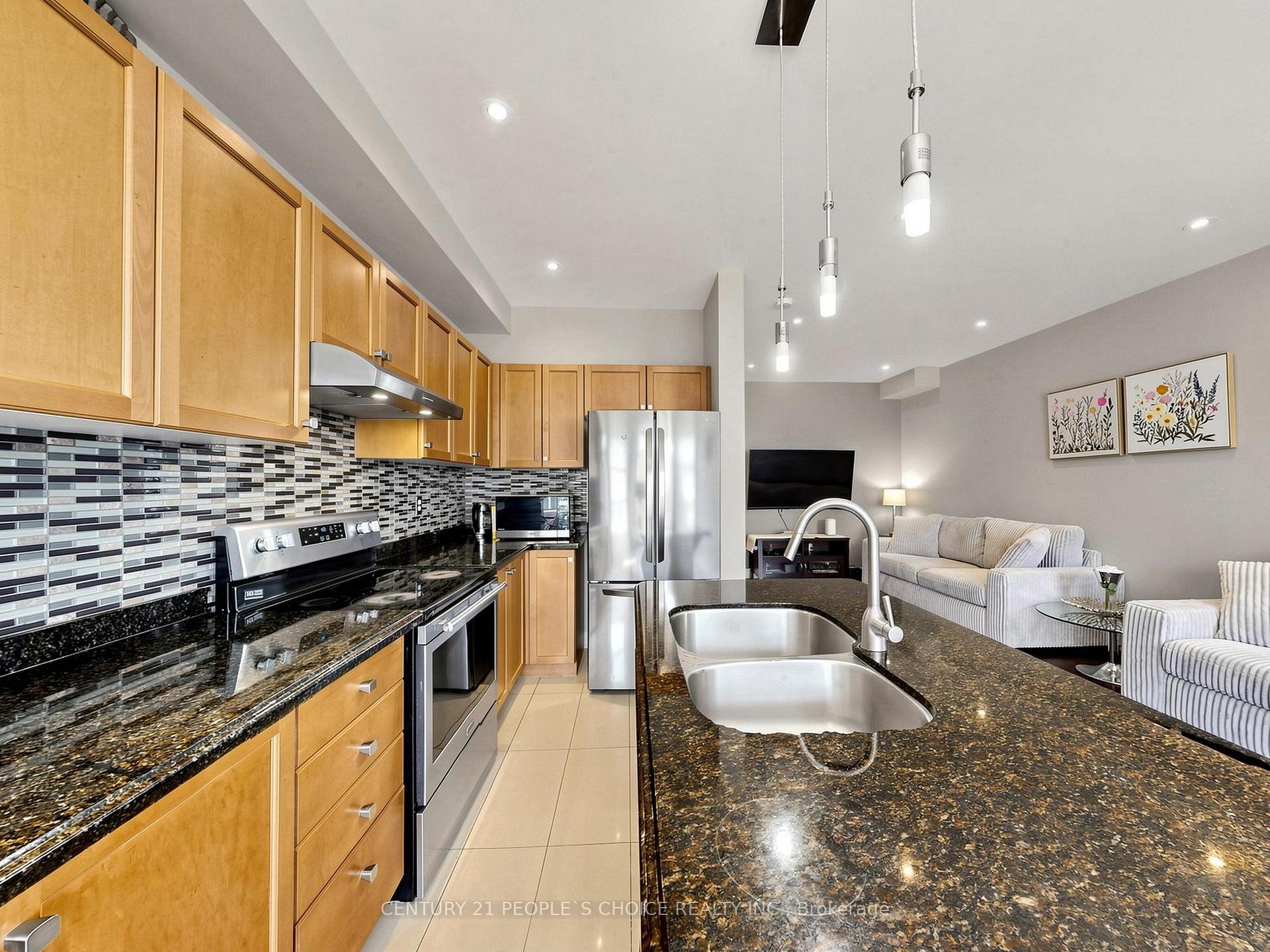 Photo 16 of 828 Khan Crescent, Mississauga, East Credit — HOMEH