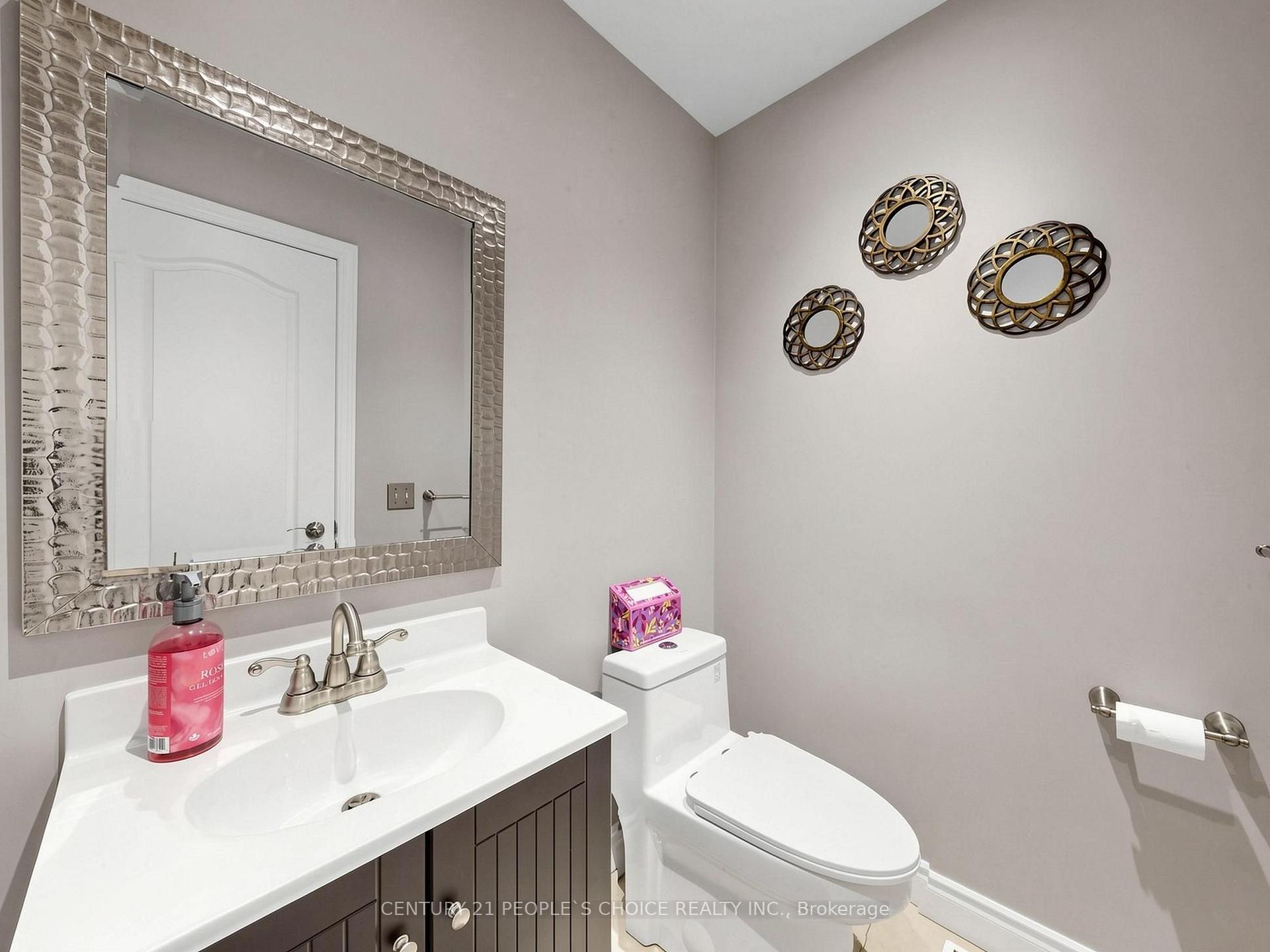 Photo 21 of 828 Khan Crescent, Mississauga, East Credit — HOMEH