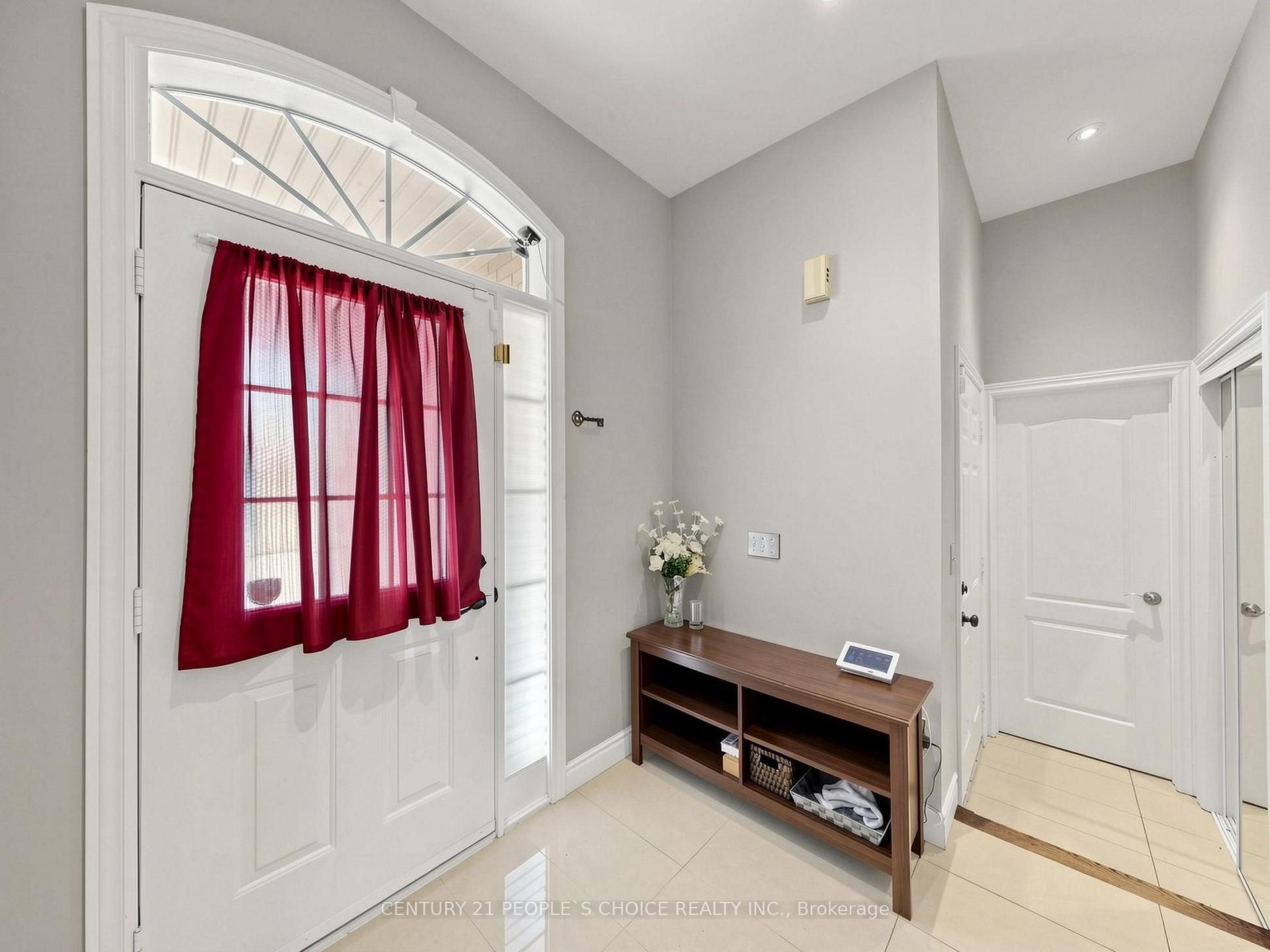 Photo 23 of 828 Khan Crescent, Mississauga, East Credit — HOMEH