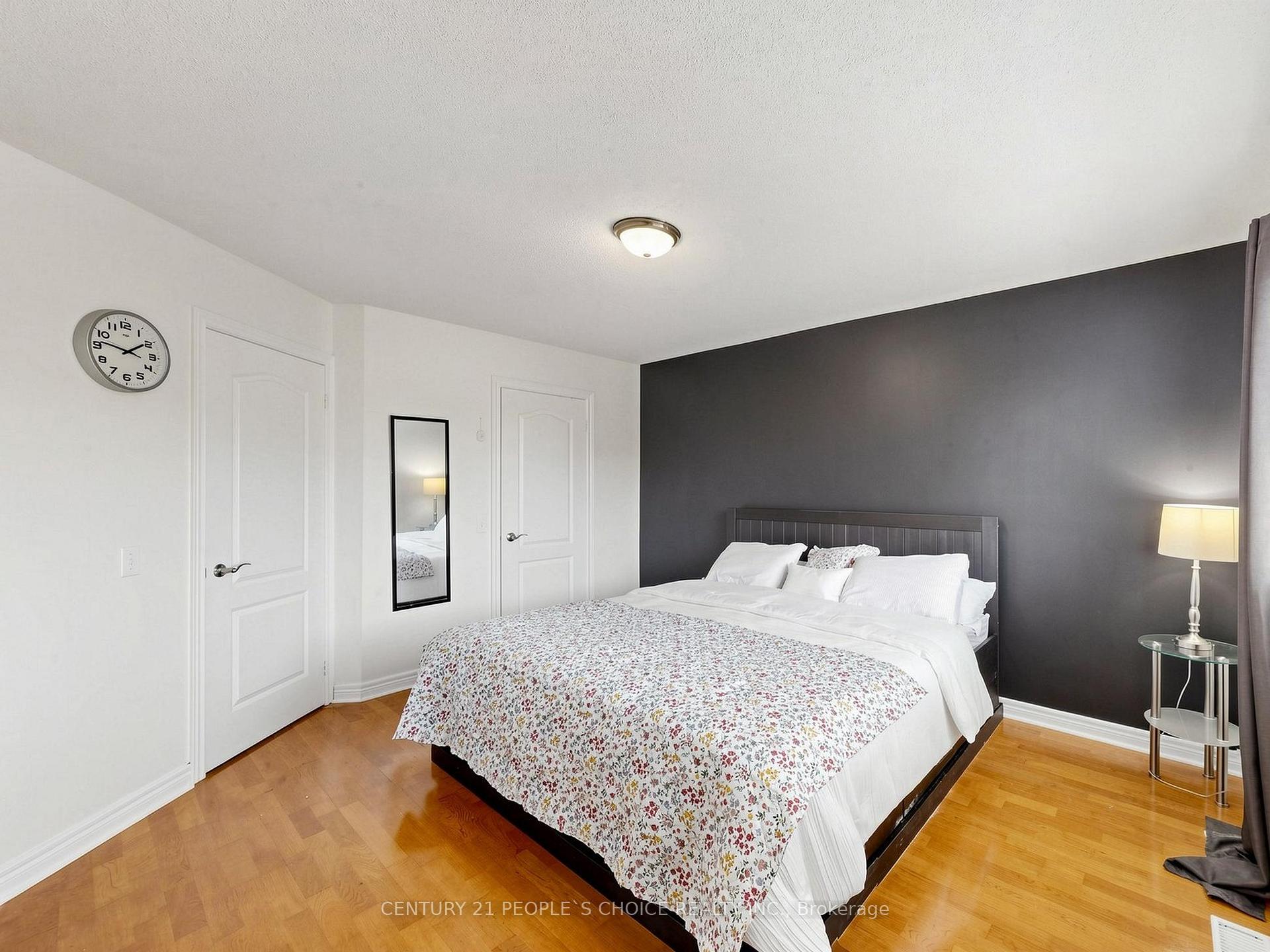 Photo 28 of 828 Khan Crescent, Mississauga, East Credit — HOMEH