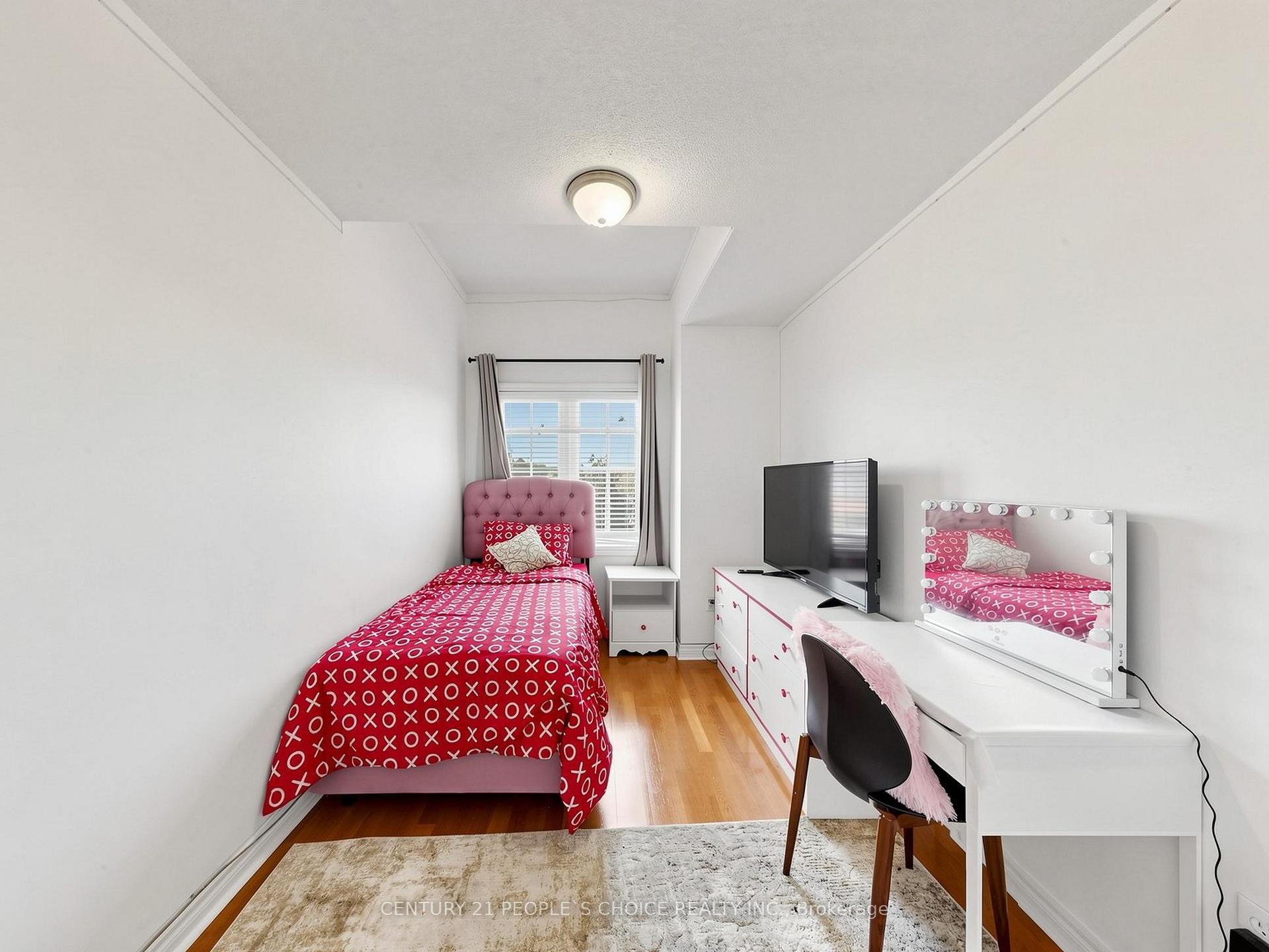 Photo 32 of 828 Khan Crescent, Mississauga, East Credit — HOMEH