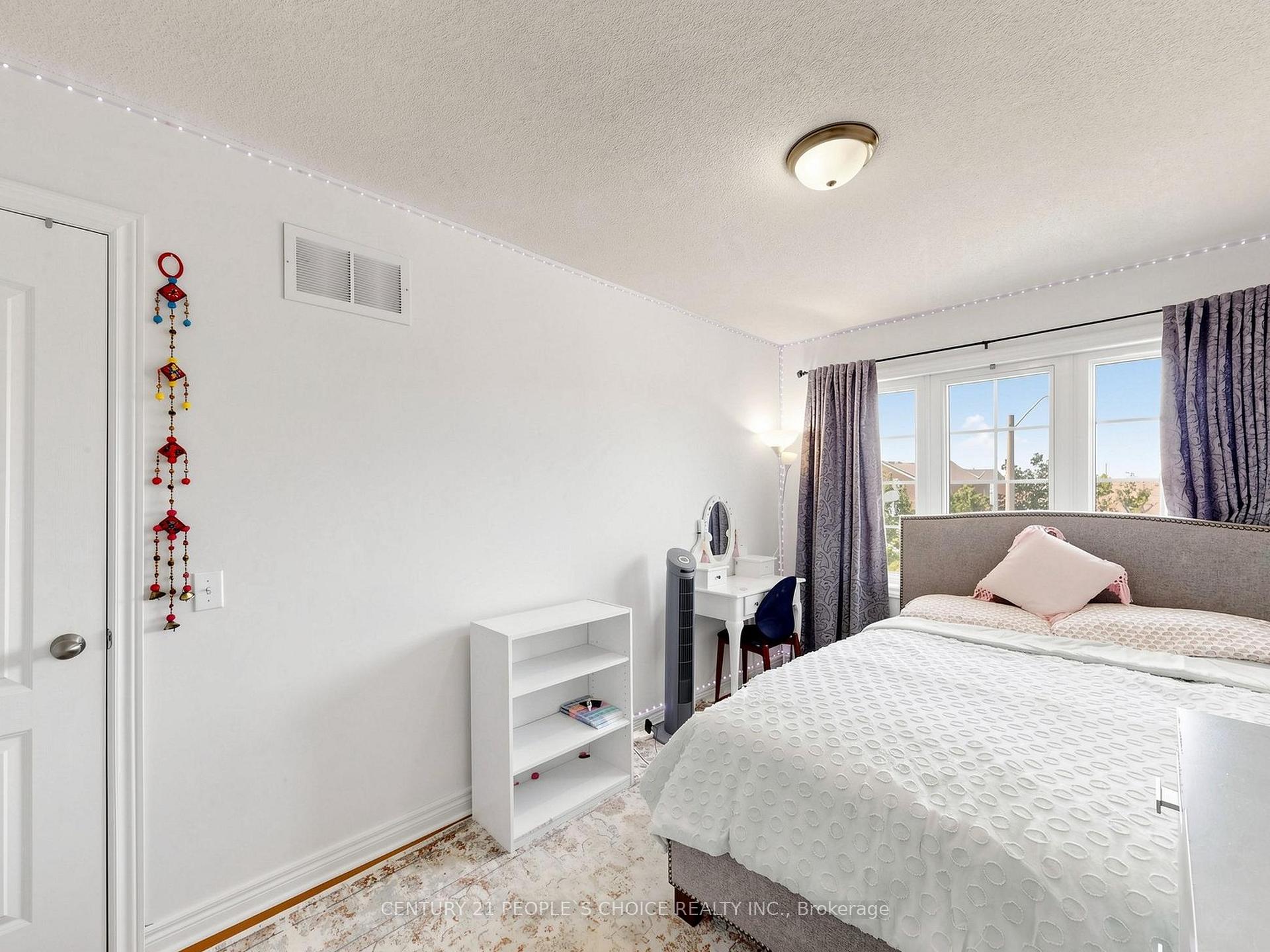 Photo 38 of 828 Khan Crescent, Mississauga, East Credit — HOMEH