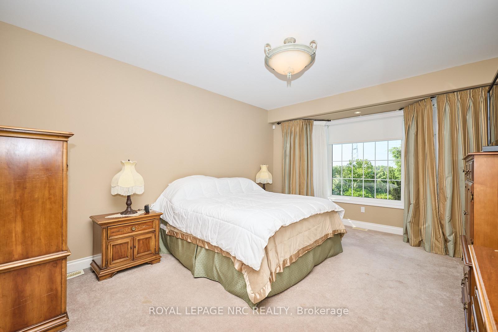 Photo 18 of 7995 Cathedral Drive, Niagara Falls, Mt. Carmel — HOMEH