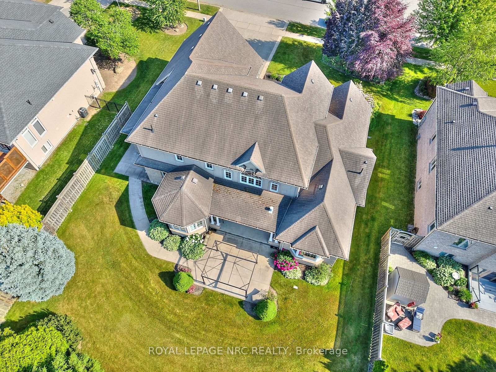 Photo 31 of 7995 Cathedral Drive, Niagara Falls, Mt. Carmel — HOMEH