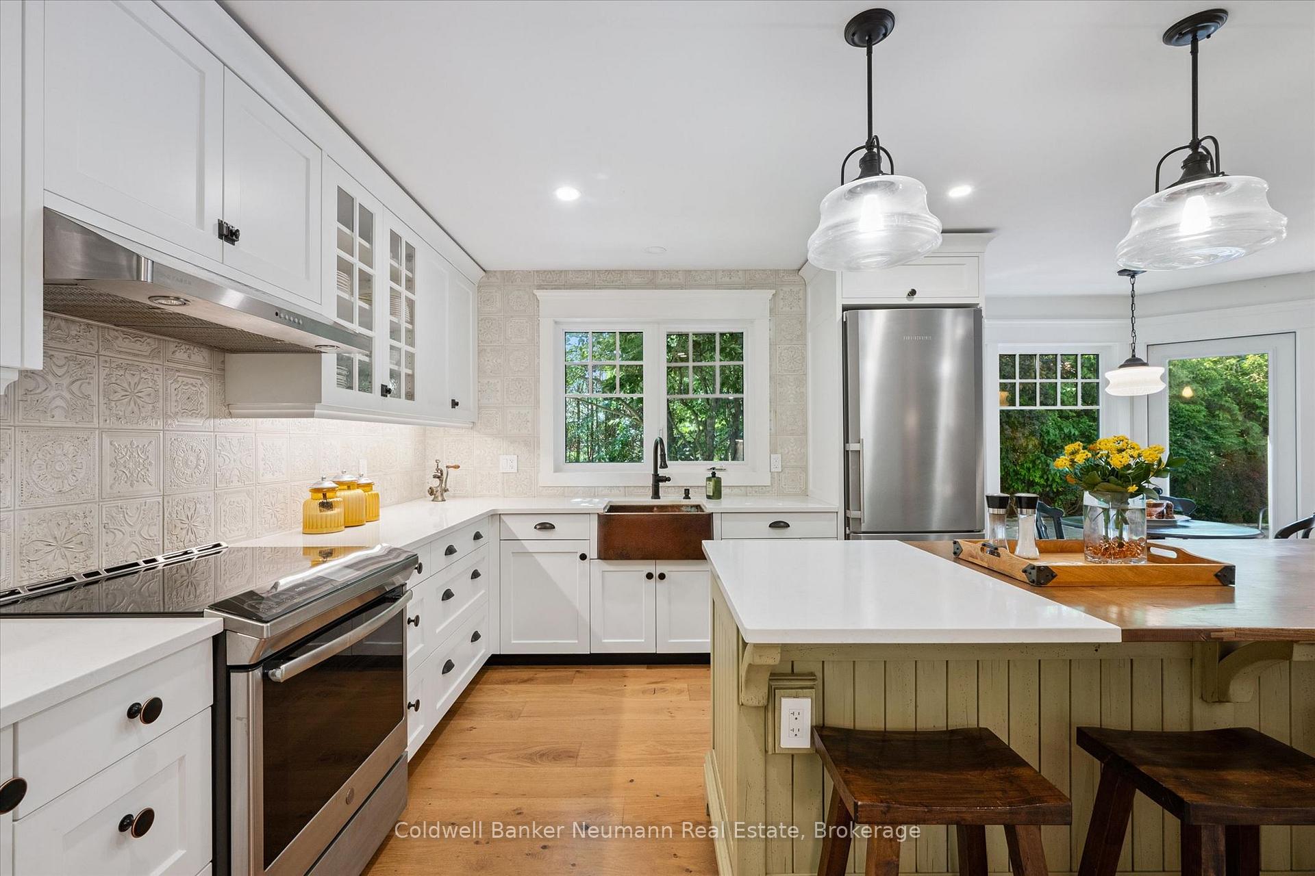 Photo 9 of 35 Monticello Crescent, Guelph, Kortright East — HOMEH
