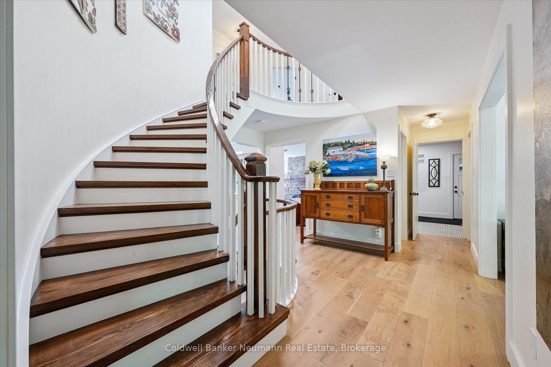 Photo 20 of 35 Monticello Crescent, Guelph, Kortright East — HOMEH