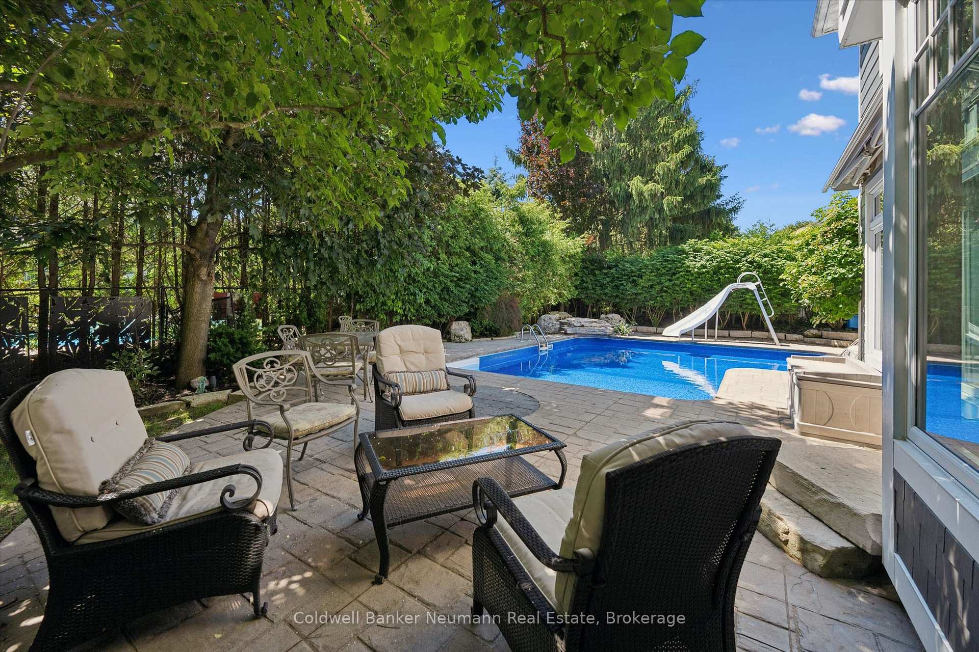 Photo 40 of 35 Monticello Crescent, Guelph, Kortright East — HOMEH