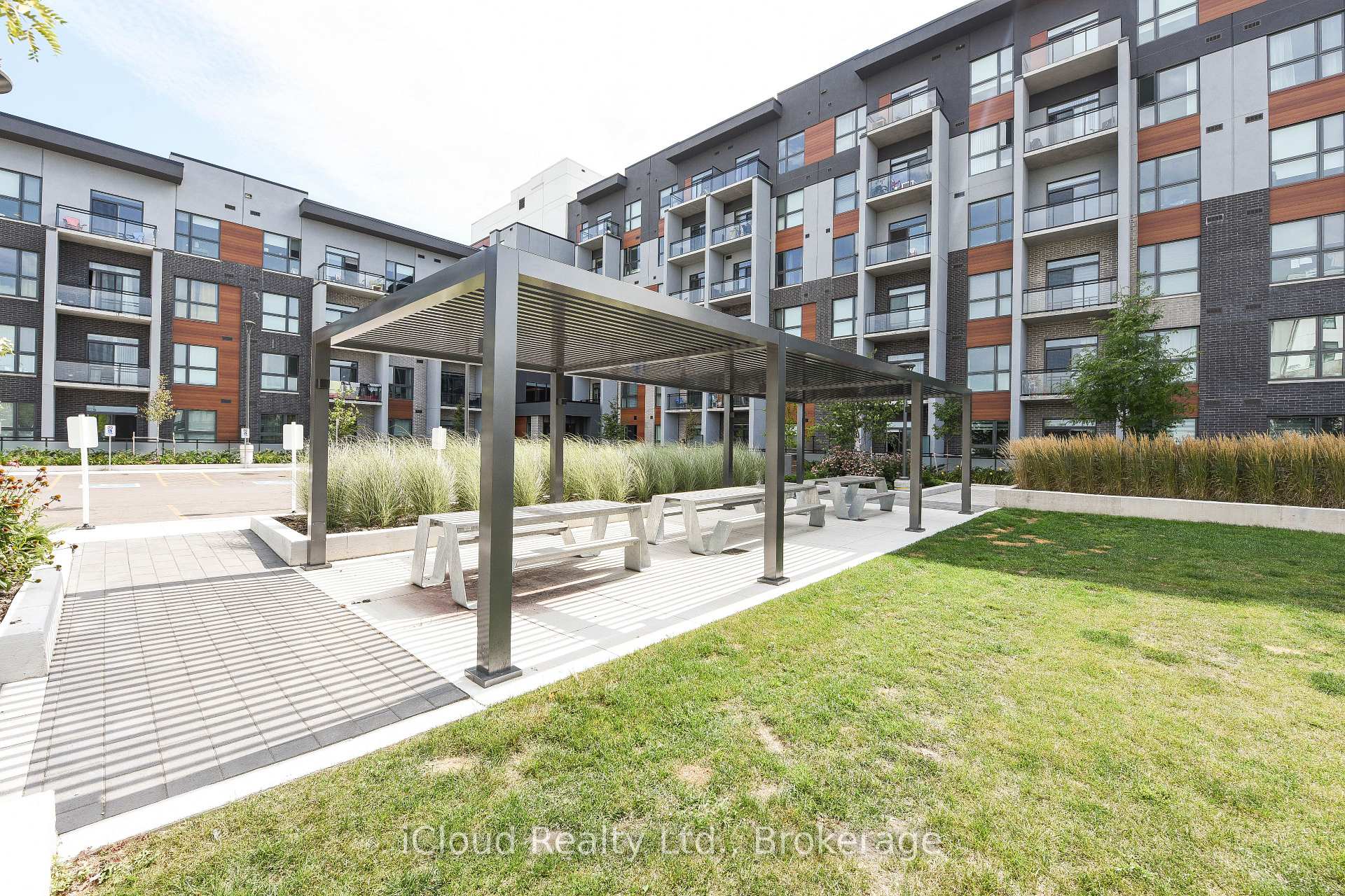 Photo 1 of Unit 004, 95 Dundas Street, Oakville, Glenorchy — HOMEH